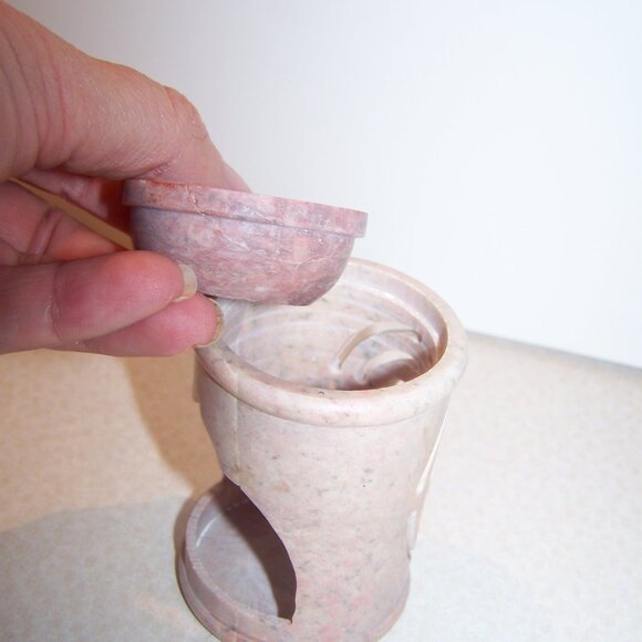 Wax Melt Burner w/3 Sets of Seasonal Wax Melts NWT - Picture 3 of 6